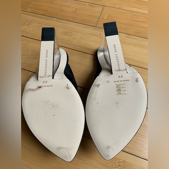 Good American CINDER-F*CKING-RELLA Lucite Triangle Heel Thong Sandals - Picture 4 of 5